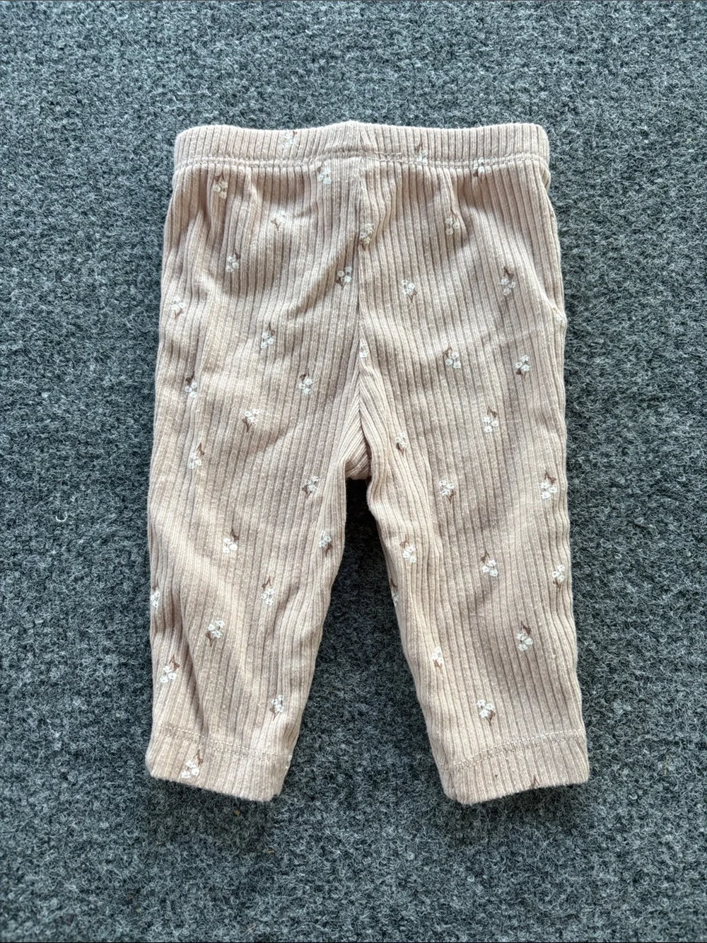 Carter's Ribbed Baby Bodysuit and Leggings in Light Beige - Floral - Size 3 mo
